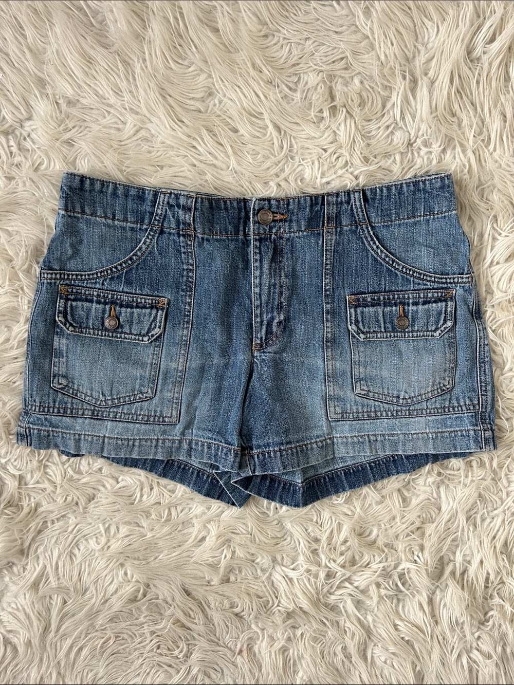 Y2K 2000s Rid Rise Denim Shorts - Picture 5 of 6